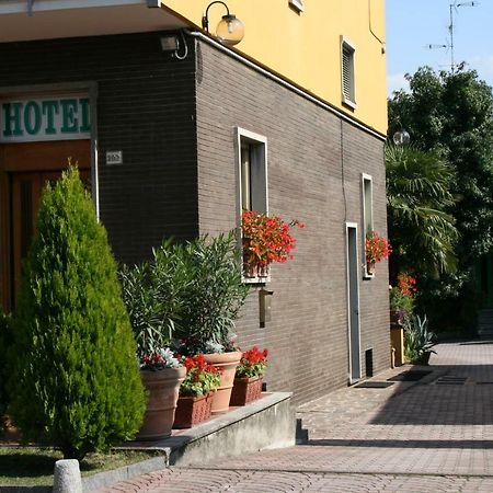 Albergo Nardini Lentate sul Seveso Eksteriør bilde