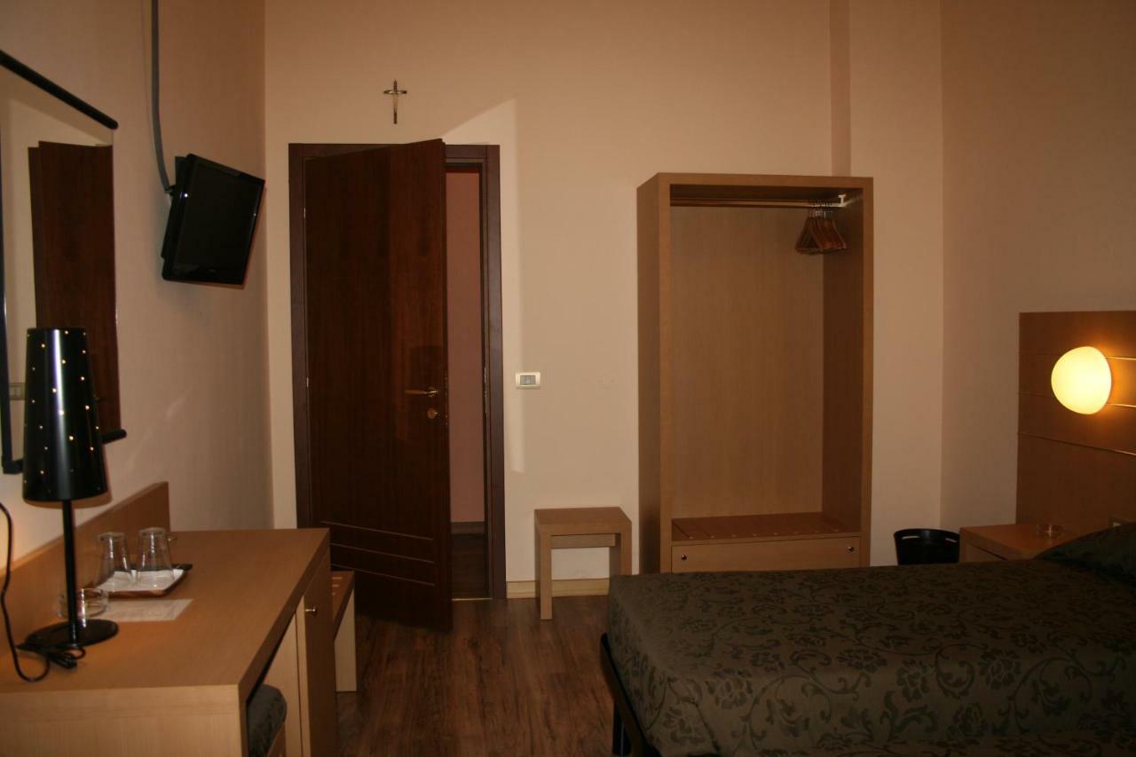 Albergo Nardini Lentate sul Seveso Eksteriør bilde